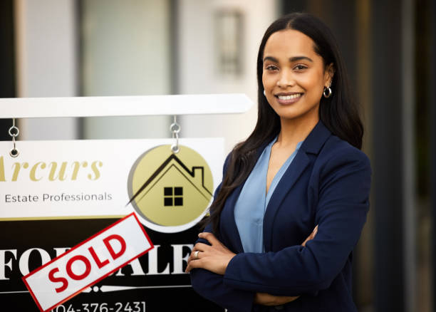 Who is a Real Estate Agent?